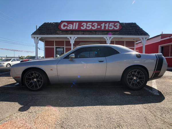 2016 DODGE CHALLENGER R/T SCAT PACK * 34K MILES - cars & trucks - by... for sale in Amarillo, TX – photo 2