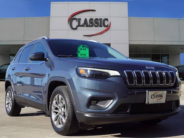 2020 Jeep Cherokee Altitude - cars & trucks - by dealer - vehicle... for sale in Denton, TX – photo 2