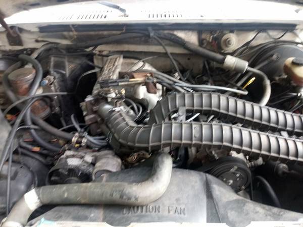 1986 Ford F-150 shortbed v8 5 8 liter rare find ! No rust automatic for sale in Senoia, GA – photo 3