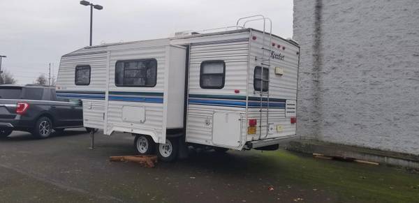 2001 Used Komfort 5TH Wheel for sale in Keizer , OR – photo 9