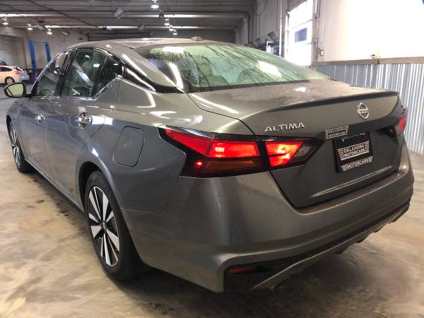 LIKE NEW 2019 Nissan Altima SL Leather, Sunroof ONLY $18,488 - cars... for sale in Norman, OK – photo 2