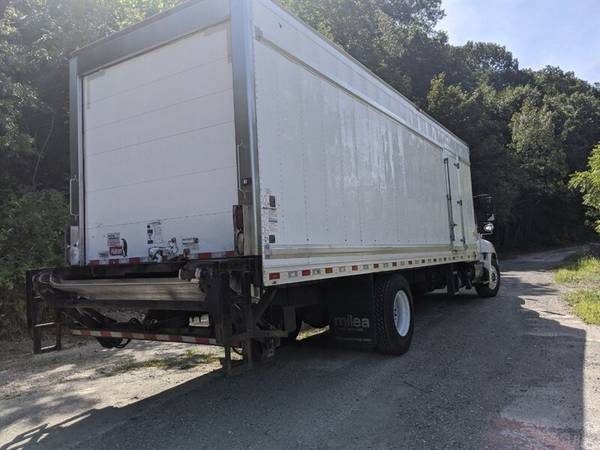 2014 HINO 338 26' REEFER BOX W/ LIFTGATE, LOW HR REEFER W/ STBY -... for sale in Wappingers Falls, PA – photo 8