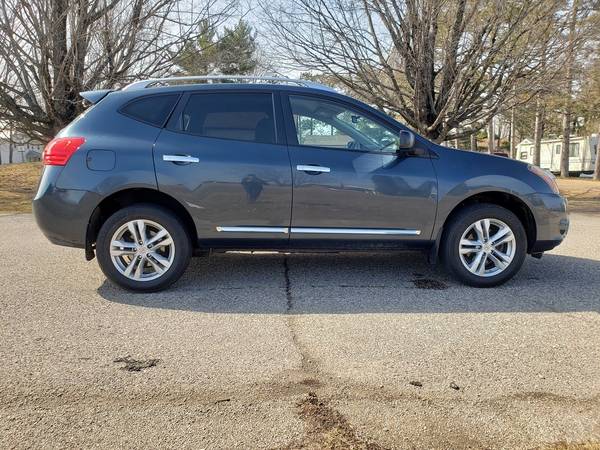 2015 Nissan Rogue Select S Wagon - - by dealer for sale in New London, WI – photo 6