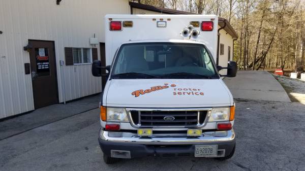 2005 Ford E450 Horton Ambulance body for sale in Kewaunee, WI – photo 3
