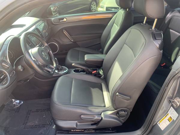 2014 VOLKSWAGEN BEETLE 1.8T PZEV 2DR COUPE W/ SUNROOF ONLY 67K MILES... for sale in Clearwater, FL – photo 9