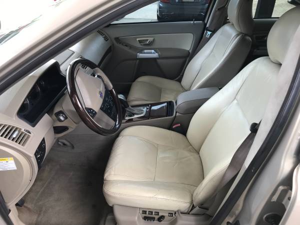 2004 Volvo XC 90 with 84K Miles EXTRA Clean - - by for sale in Tallahassee, FL – photo 20