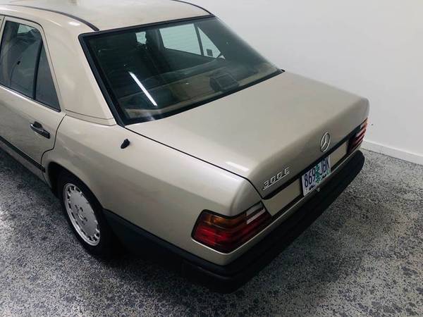 1989 Mercedes-Benz 300-Class Clean Title *WE FINANCE* for sale in Portland, OR – photo 7