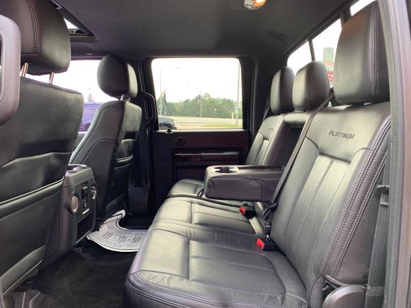 2015 Ford F-350 Platinum Crew Cab Long Bed 4WD - Diesel - Loaded! for sale in Oak Forest, IL – photo 19