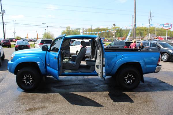 2009 Toyota Tacoma 4WD SR5 Access Cab Off-Road 1-Owner Carfax for sale in Louisville, IL – photo 2