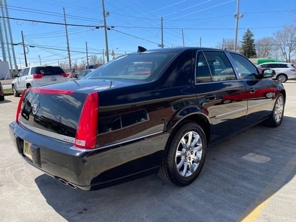 2009 Cadillac DTS 1SC - - by dealer - vehicle for sale in Medina, OH – photo 9