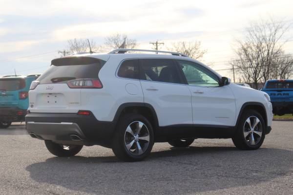 2019 JEEP CHEROKEE LIMITED 4X4 *CERTIFIED PRE-OWNED! - cars & trucks... for sale in Middlebury, VT – photo 5