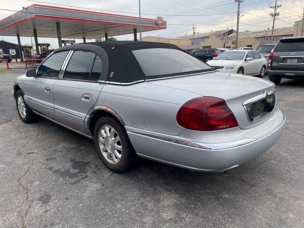 2001 Lincoln Continental Base 4dr Sedan FREE CARFAX ON EVERY for sale in Sapulpa, OK – photo 4