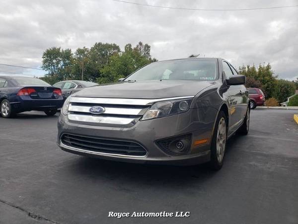 2011 Ford Fusion I4 SE 5-Speed Automatic - cars & trucks - by dealer... for sale in York, PA – photo 4