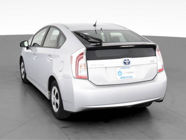 2014 Toyota Prius Two Hatchback 4D hatchback Silver - FINANCE ONLINE... for sale in Chicago, IL – photo 8