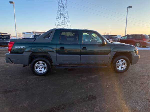 2002 Chevy Avalanche LT 4x4**ONLY 148,000 Miles** - cars & trucks -... for sale in Sioux Falls, SD – photo 4