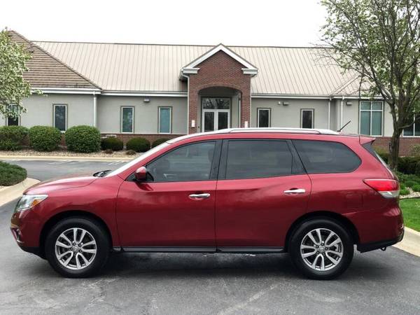 2016 NISSAN PATHFINDER S,*FINANCING AVAILABLE! - cars & trucks - by... for sale in Kansas City, MO – photo 2