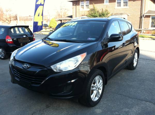 2010 Hyundai Tucson 4-Door - cars & trucks - by dealer - vehicle... for sale in Columbia, PA – photo 3