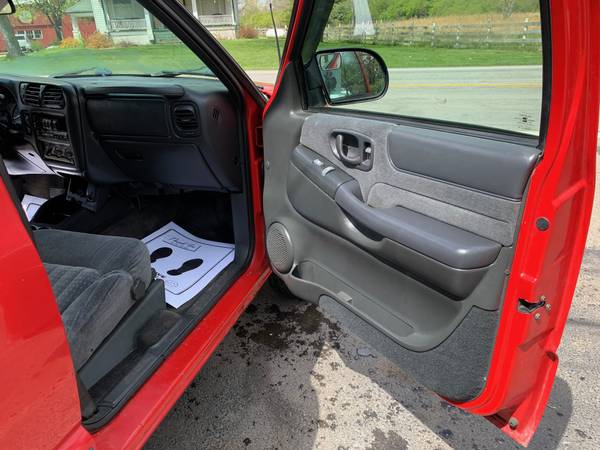 2000 Chevrolet Blazer LS 4X4 Sport Utility 4-Door for sale in Dayton, OH – photo 7