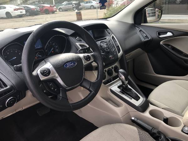 2014 Ford Focus SE Sedan - cars & trucks - by dealer - vehicle... for sale in Middleton, WI – photo 8