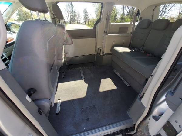 2010 Chrysler Town and Country Touring Rollx Conversion w/82K miles for sale in Jordan, MN – photo 17