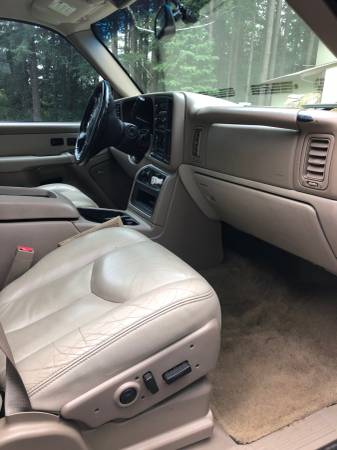 GMC Yukon, 3rd row seating, leather for sale in Camas, OR – photo 4
