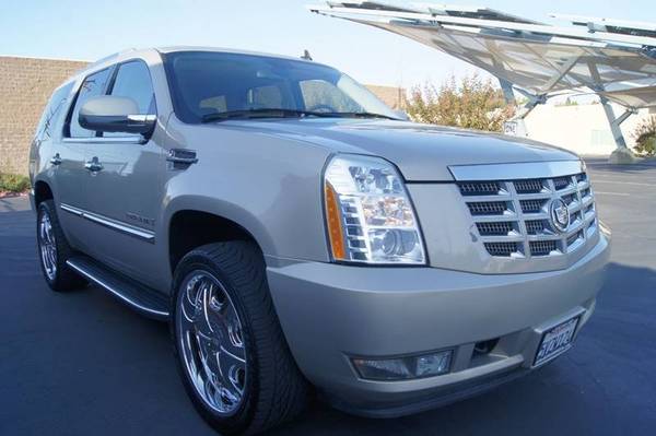 2007 Cadillac Escalade Base AWD LOW 89K MILES LOADED WARRANTY with for sale in Carmichael, CA – photo 6
