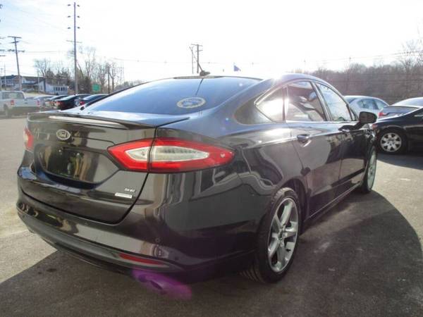 2013 Ford Fusion SE 4dr Sedan - - by dealer - vehicle for sale in Youngstown, OH – photo 4