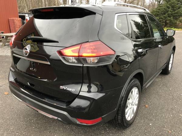 2018 Nissan Rogue All Wheel Drive Magnetic Bla for sale in Johnstown , PA – photo 3