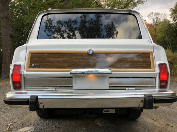 1988 *Jeep* *Grand Wagoneer* *Woody Wagon* White - cars & trucks -... for sale in Johnstown , PA – photo 5