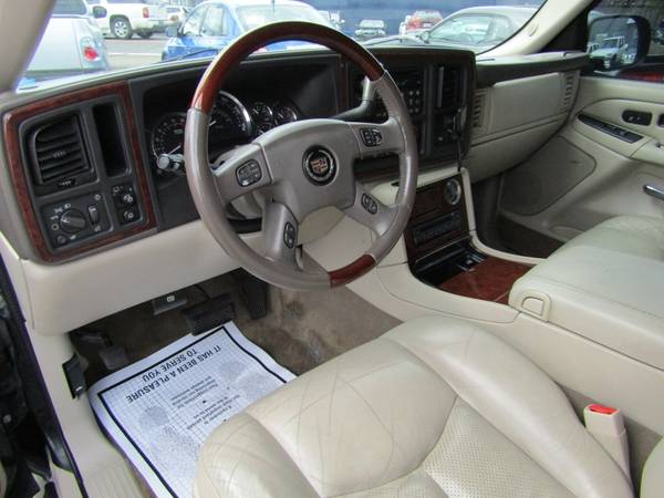2005 Cadillac Escalade 4dr AWD - - by dealer - vehicle for sale in Milwaukie, OR – photo 11