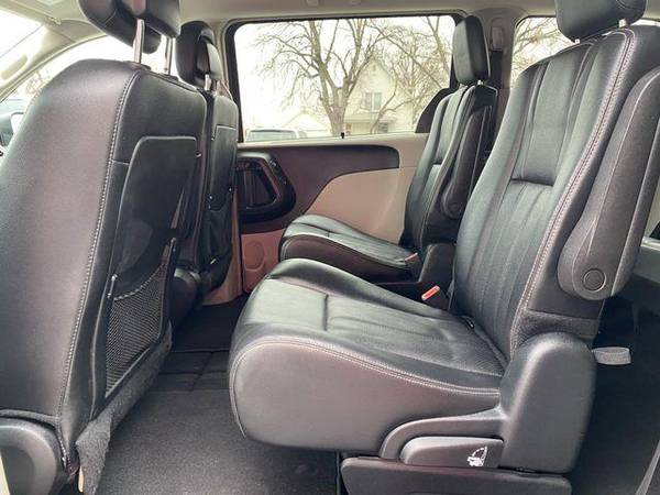 2016 Chrysler Town Country Touring-L Minivan 4D Family Owned!... for sale in Fremont, NE – photo 10