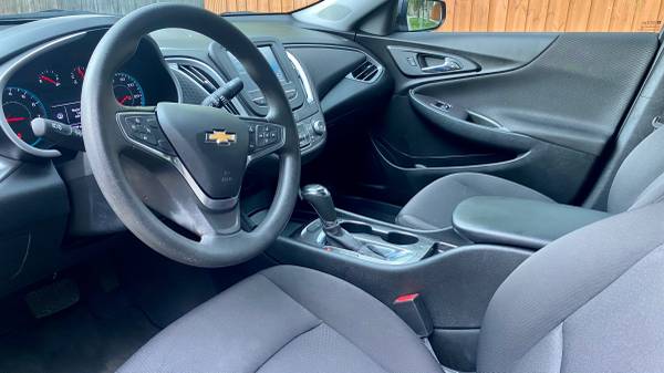2017 CHEVY MALIBU - - by dealer - vehicle automotive for sale in Hialeah, FL – photo 6
