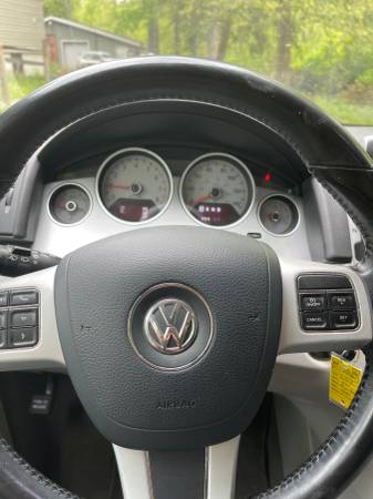 2012 Volkswagen Routan for sale in Richmond , VA – photo 11