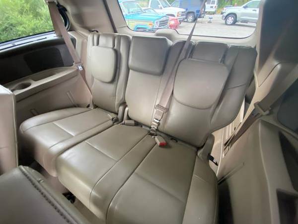 2012 Volkswagen Routan SE - cars & trucks - by dealer - vehicle... for sale in Raleigh, NC – photo 11
