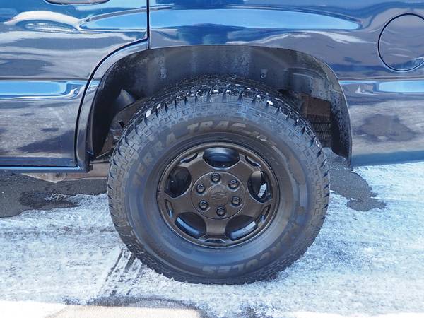 2006 Chevy Tahoe LS 4x4 - - by dealer - vehicle for sale in Buffalo, MN – photo 10