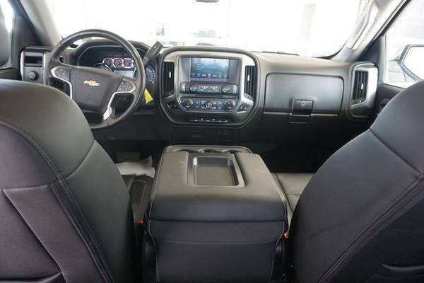 WHO SAYS A 4X4 CAN T BE LUXURIOUS? 2018 CHEVY 1500 LTZ Crew Cab for sale in Alva, KS – photo 13