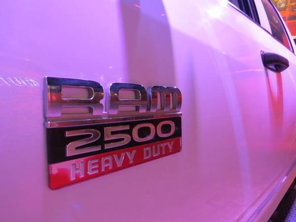 2011 Ram 2500 SLT Crew 4x4 - Amazing Condition!! Stock# GT3280 for sale in Winnipeg, MN – photo 9