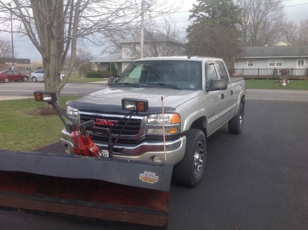 2006 GMC 2500 CREW CAB 2500 WITH PLOW for sale in Braidwood, IL – photo 2