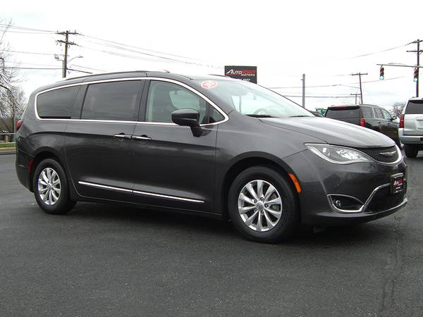 ★ 2020 CHRYSLER PACIFICA TOURING L with REMAINING FACTORY WARRANTY -... for sale in Feeding Hills, MA – photo 7