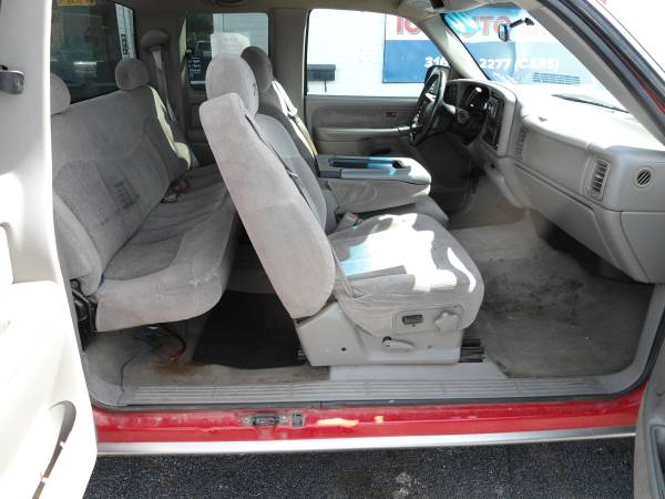2000 Chevy Silverado 1500 4X4 low miles - - by dealer for sale in Wichita, KS – photo 3