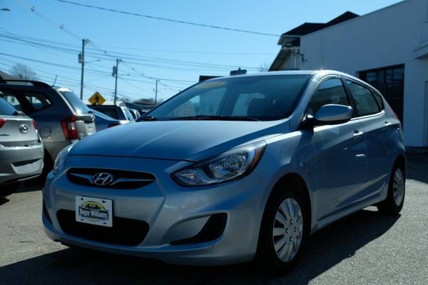 2013 Hyundai Accent GS 5-Door - - by dealer - vehicle for sale in West Warwick, RI – photo 8