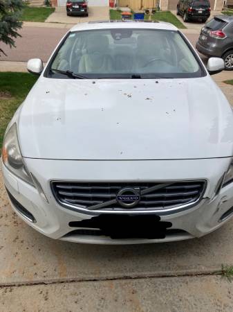 Volvo S60 T5, 2012 Excellent condition No smoke, no pets VERY for sale in Louisville, CO – photo 3