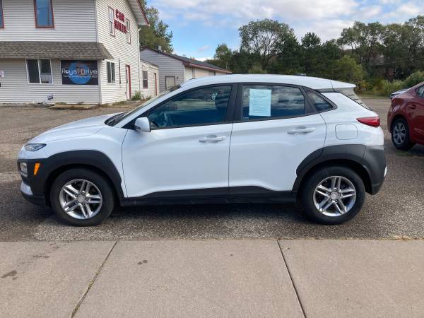 2018 Hyundai Kona SE AWD - Only 18k Miles! - cars & trucks - by... for sale in Newport, MN – photo 8