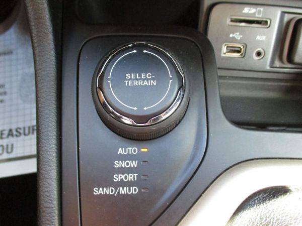 2015 Jeep Cherokee Latitude Back Up Cam 4WD ~ Warranty Included for sale in Brentwood, NH – photo 18