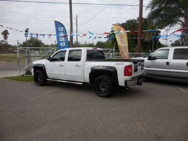 2012 SILVERADO Z71 WHITE/blck 4X4 CREWcabNEWtiresFULLYloaded..NICE!!!! for sale in Brownsville, TX – photo 4