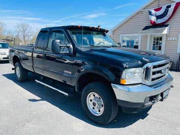 2004 Ford F250 Super Duty 8ft Bed 4D 4x4 Low Mileage Mint Condition for sale in Halltown, WV – photo 8