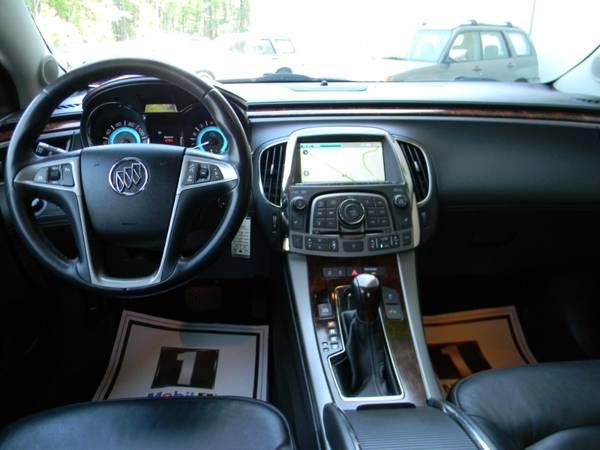 2012 Buick LaCrosse 3.6L V6 LUXURY SEDAN WITH PREMIUM PACKAGE 1 for sale in Plaistow, NH – photo 18