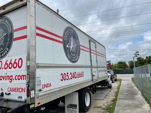 2012 international 26 ft box truck only21k negotiable - cars & for sale in Miami, FL – photo 4