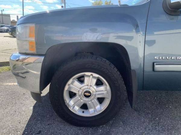 ►►►2013 Chevrolet Silverado 1500 Crew Ca - cars & trucks - by dealer... for sale in Metairie, MS – photo 2