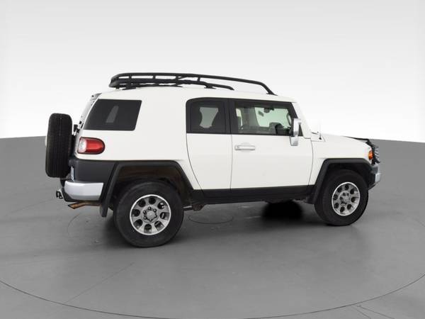 2013 Toyota FJ Cruiser Sport Utility 2D suv White - FINANCE ONLINE -... for sale in Worcester, MA – photo 12